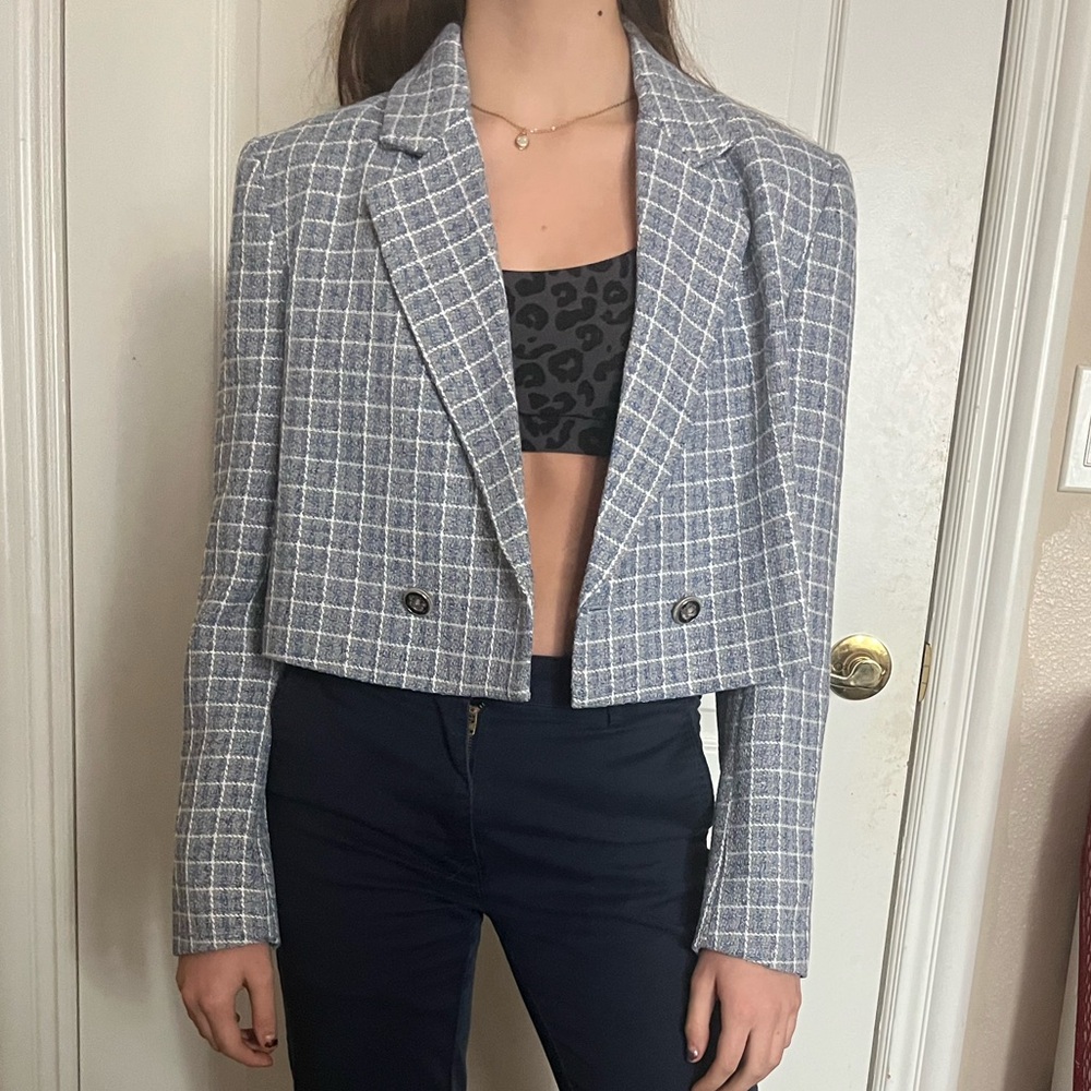 chic cropped blazer jacket